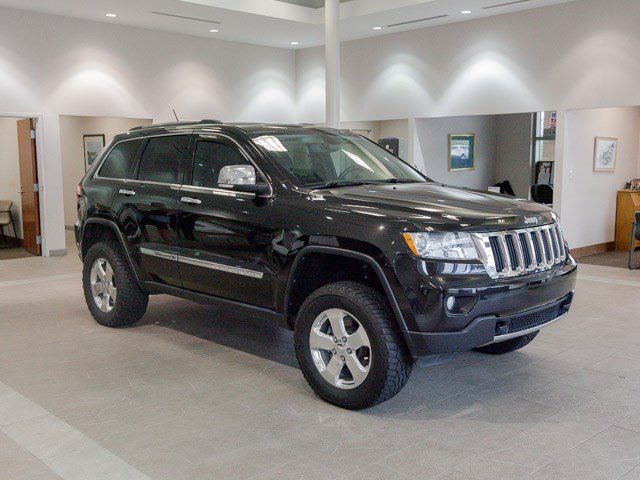 Jeep : Grand Cherokee Limited Limited SUV 5.7L NAV CD 4X4 Tow Hooks Power Steering ABS 4-Wheel Disc Brakes