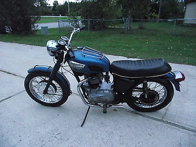 Triumph : Tiger 1968 triumph tr 6 650 matching numbers has the large tank with rack rare