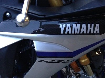 Yamaha : YZF-R 2015 yamaha r 1 m moto gp new only 16 miles 222 of 500