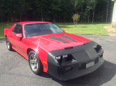 Chevrolet : Camaro Iroc-Z 1986 chevrolet camaro sport coupe 2 door 5.0 l