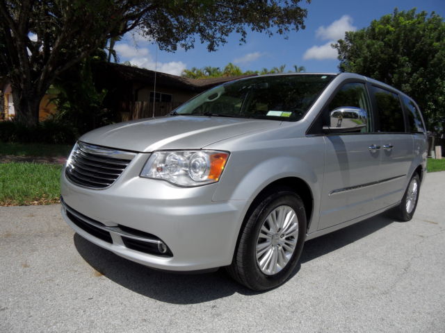 Chrysler : Town & Country LIMITED STOP THE SEARCH! VIDEO! NAVI - DUAL DVD - CAM - SUNROOF - LETS GO! 13 14 CARAVAN