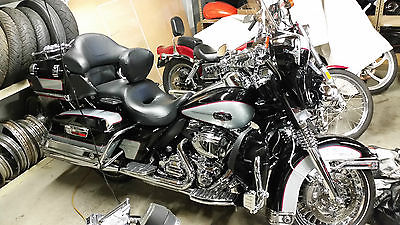 Harley-Davidson : Touring 2010 harley davidson electra glide ultra classic 8100 miles 15 k of chrome and ac
