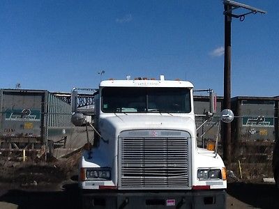 Other Makes : FLD 2000 freightliner with day cab has a cummings ism engine 10 speed trans