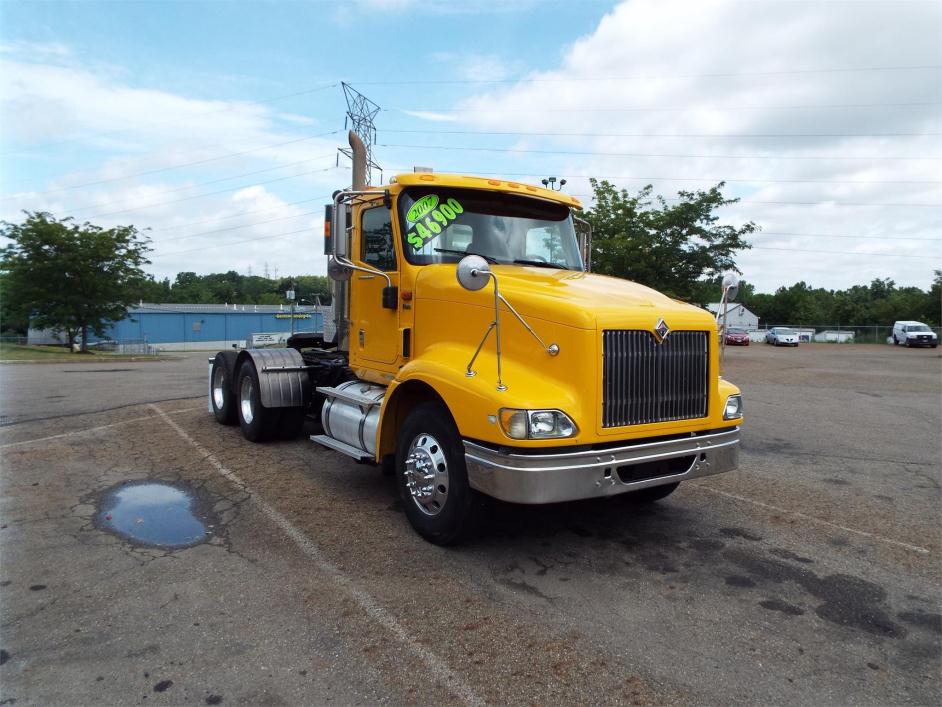 2007 International 9400  Conventional - Day Cab
