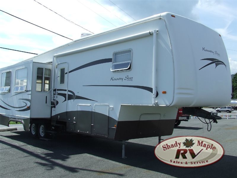 2005 Newmar Kountry Star 348BLSK