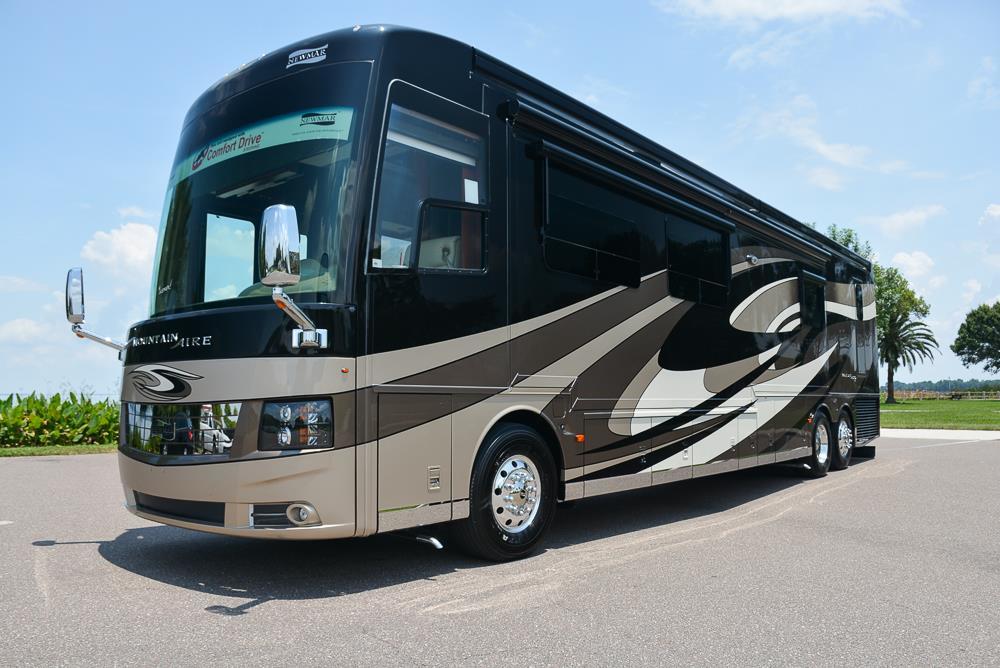 2017 Newmar Mountain Aire 4553