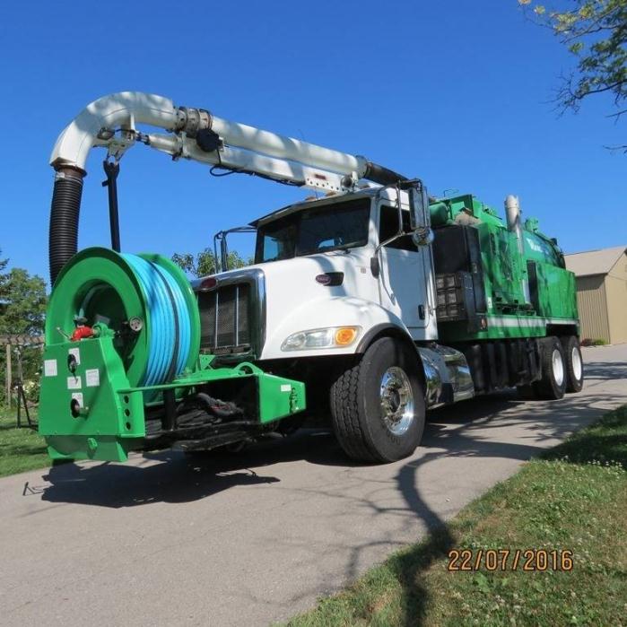 2008 Vac-Con Hydro Excavator  Vacuum Truck