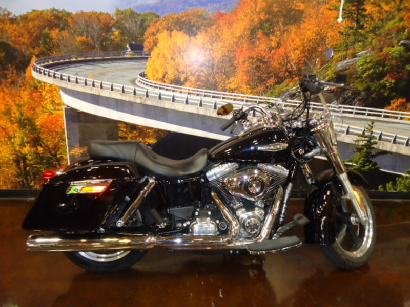 2015 Harley-Davidson FLD - Dyna Switchback