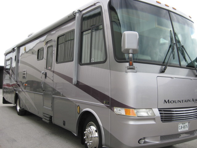 2003 Newmar Mountain Aire 3781