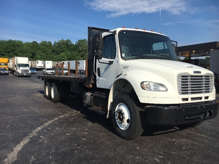 2014 Freightliner Business Class M2 106  Flatbed Truck