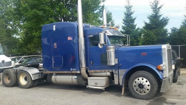 2005 Peterbilt 379  Conventional - Sleeper Truck