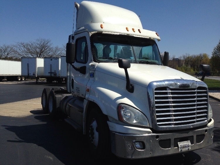 2012 Freightliner Cascadia  Conventional - Day Cab