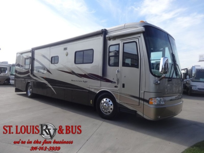 2005 Newmar Mountain Aire 4032