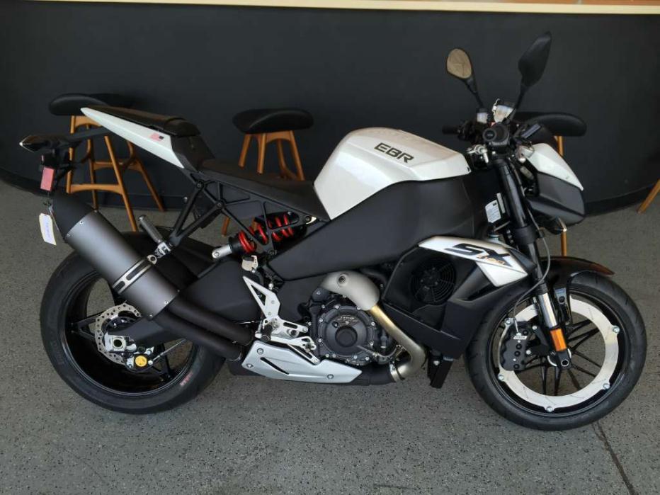 2016 Aprilia Tuono V4 1100 RR