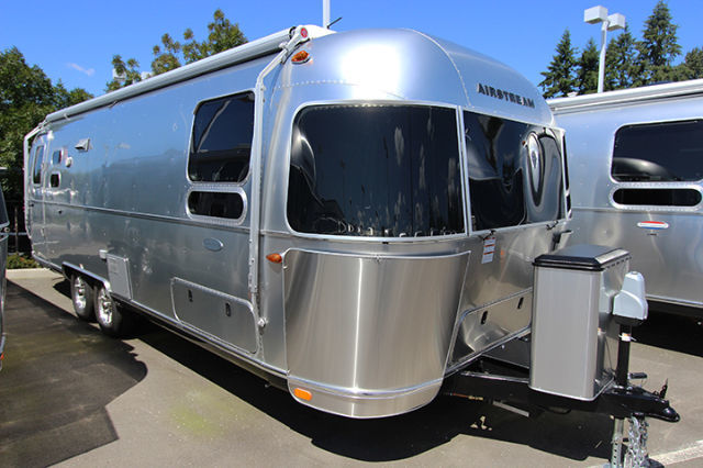 2017 Airstream Flying Cloud 27
