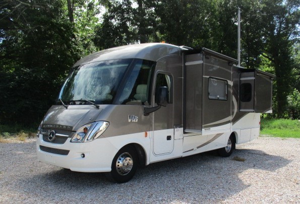 2015 Mercedes Benz Winnebago IND Via