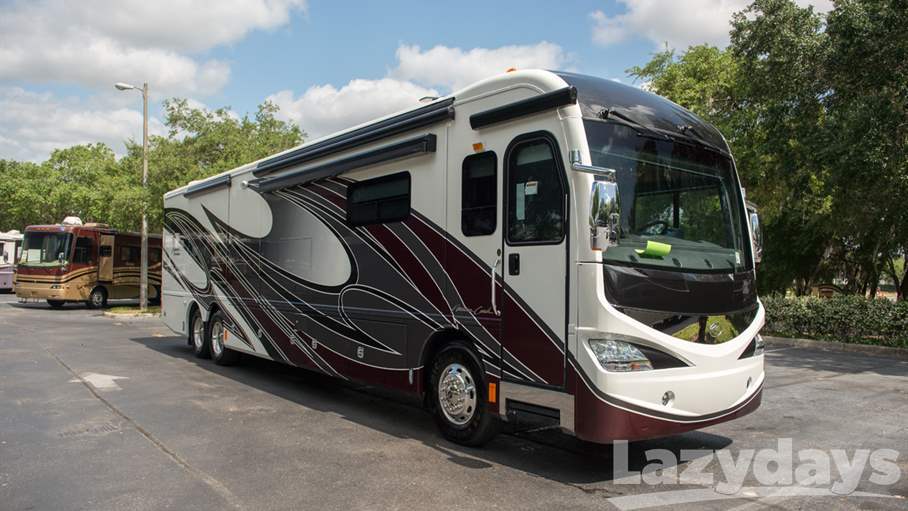 2016 American Coach Revolution LE