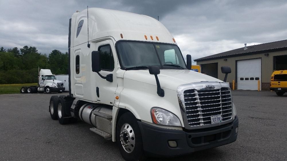 2012 Freightliner Cascadia 125  Conventional - Sleeper Truck