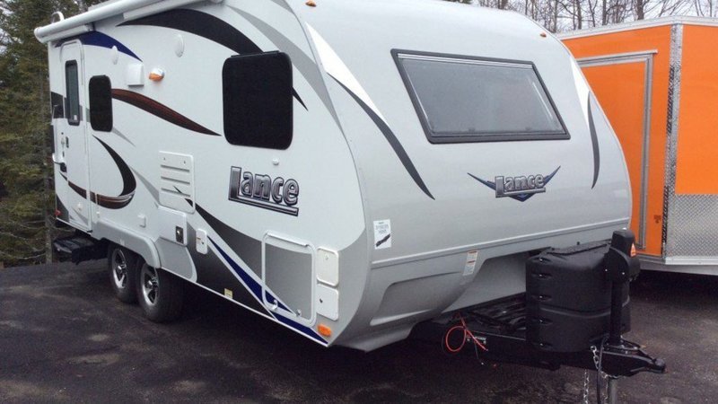 2017 Lance Travel Trailers 1685