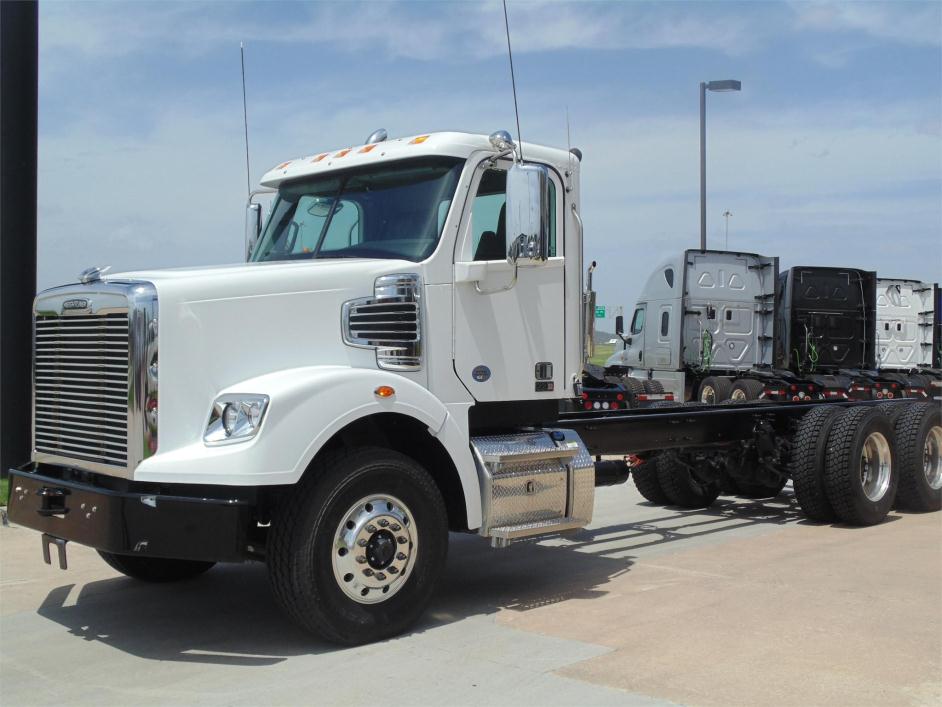 2016 Freightliner 122sd  Cab Chassis