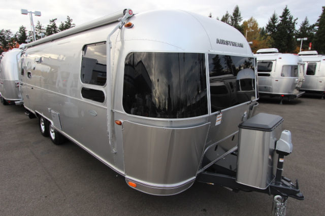 2016 Airstream Flying Cloud 27