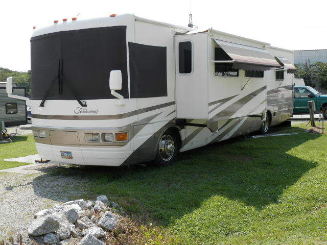 2002 National Tradewinds LE