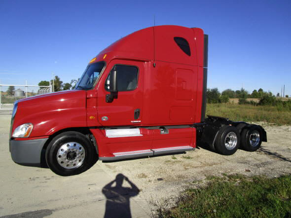 2012 Freightliner Ca125  Conventional - Day Cab