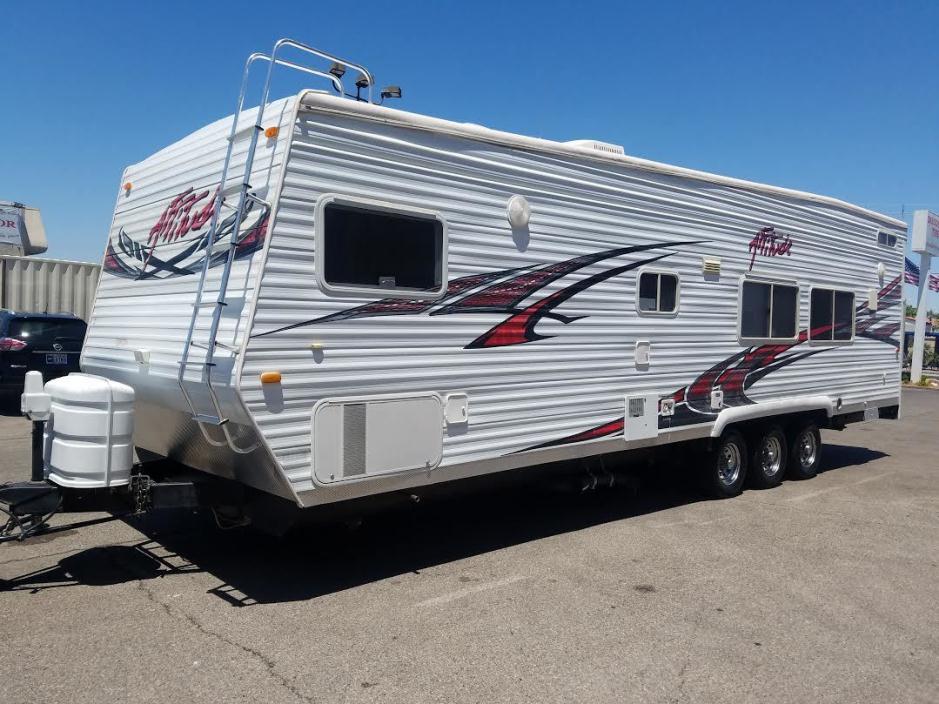 2009 Eclipse Recreational Vehicles Attitude