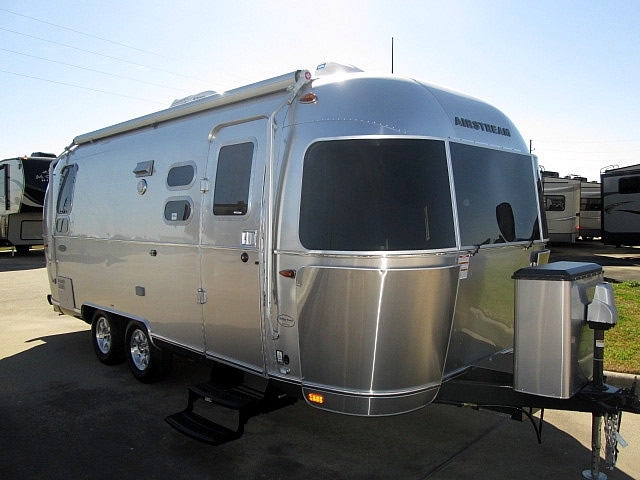 2016 Airstream Flying Cloud 23d