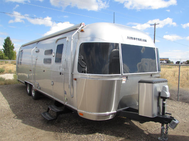 2016 Airstream Flying Cloud 30