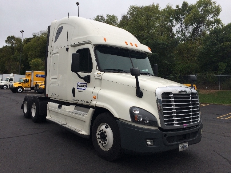 2012 Freightliner Cascadia 125  Conventional - Sleeper Truck