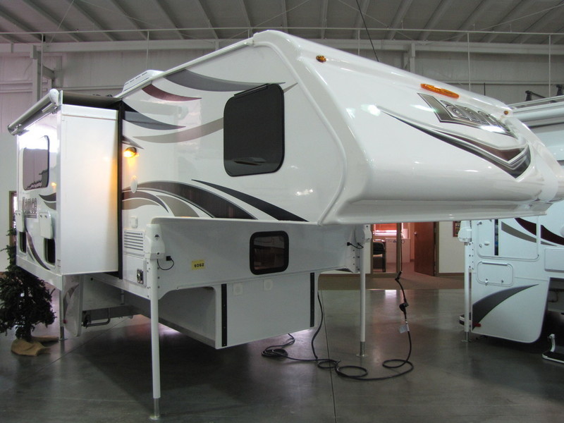 2017 Lance Truck Campers 855S