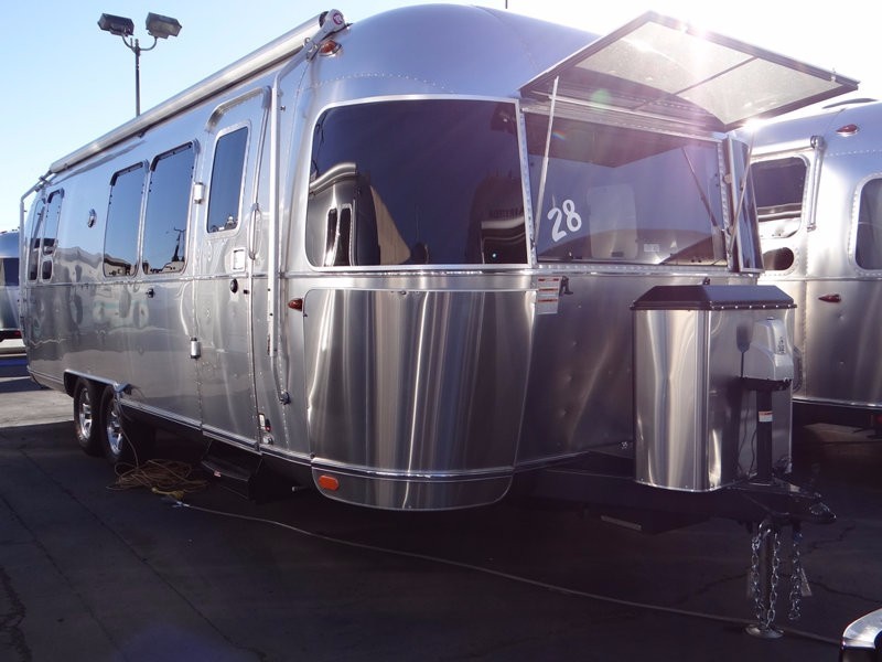 2016 Airstream 28 Flying Cloud