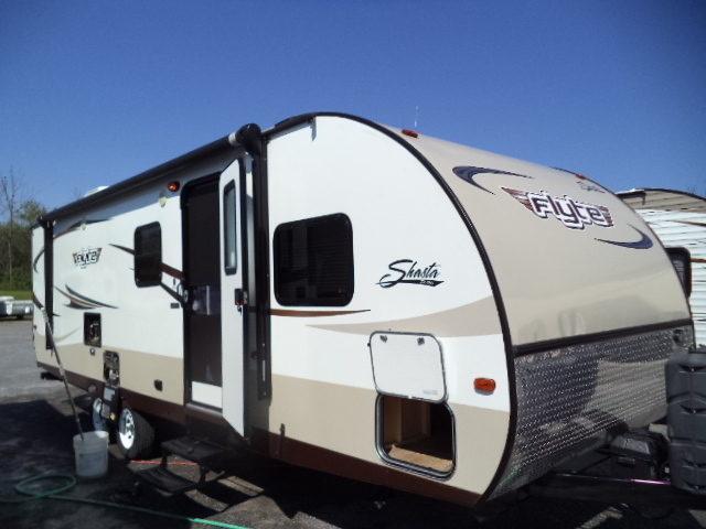 2013 Shasta 265DB FLYTE