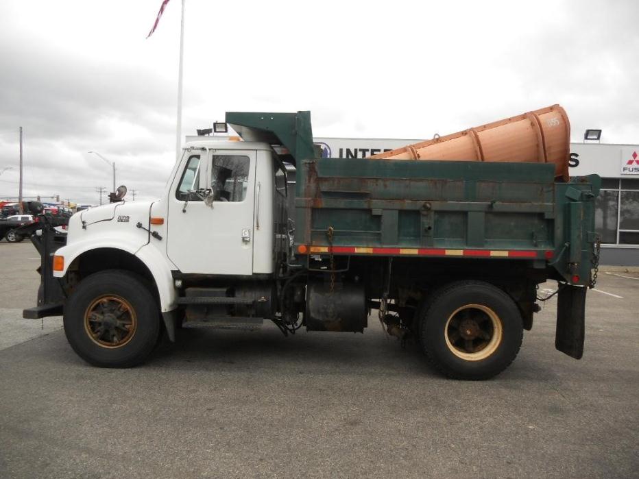 1995 International 4900  Dump Truck