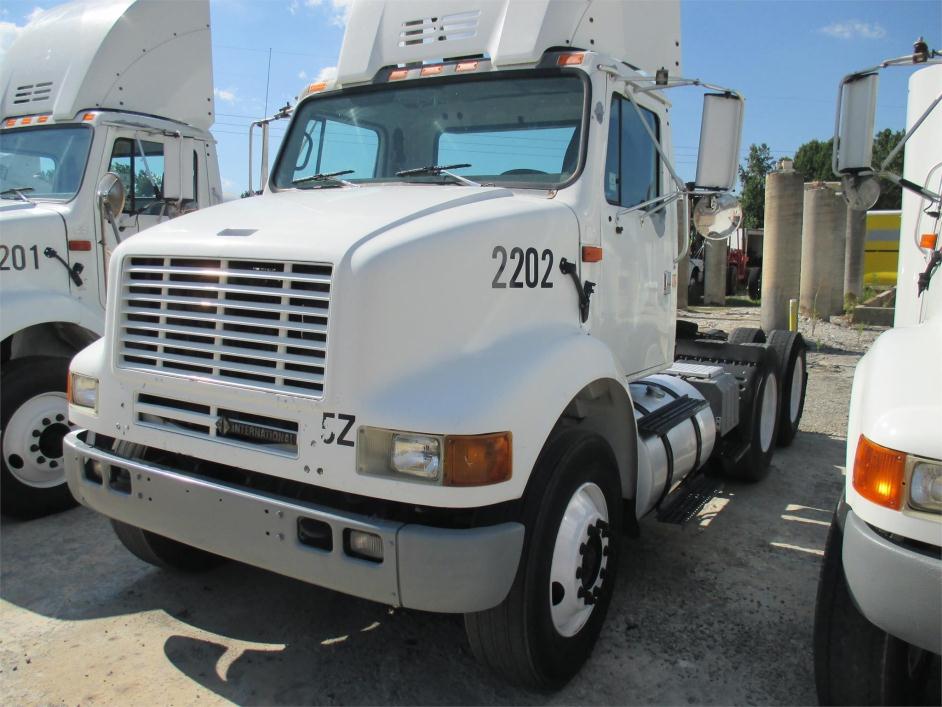 2003 International 8100  Conventional - Day Cab