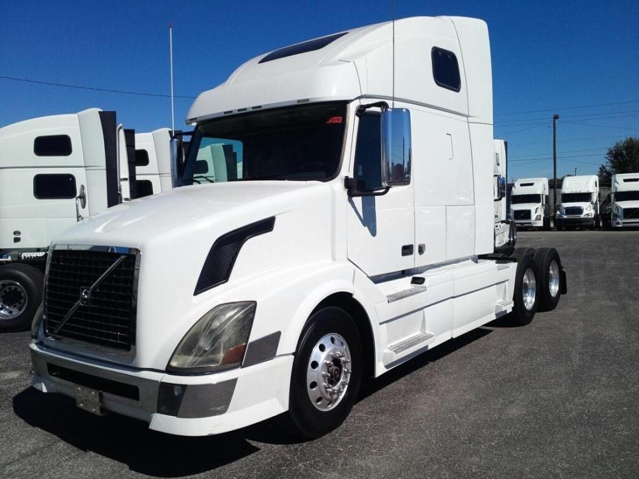 2009 Volvo Vnl64t670  Conventional - Sleeper Truck