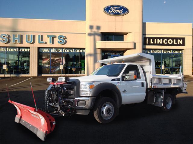 2016 Ford S-Duty F-550  Cab Chassis