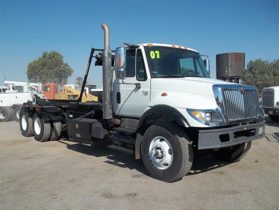 2007 International Workstar 7400  Garbage Truck