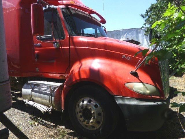 2010 International Prostar Premium  Conventional - Sleeper Truck