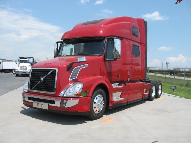 2016 Volvo Vnl64t780  Conventional - Sleeper Truck