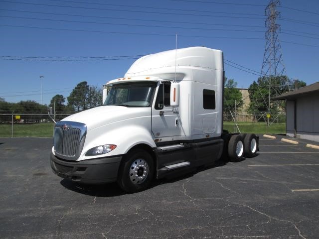 2010 International Prostar Premium  Conventional - Sleeper Truck