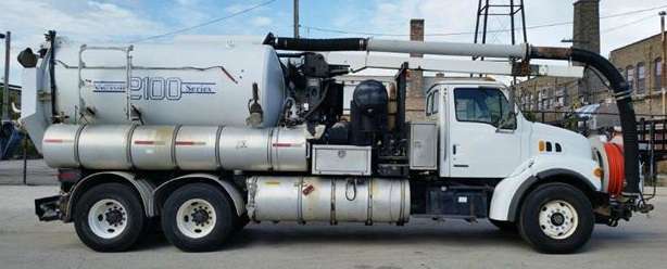 2004 Vactor 2110 Combination Sewer Cleaner - Pd  Tanker Trailer