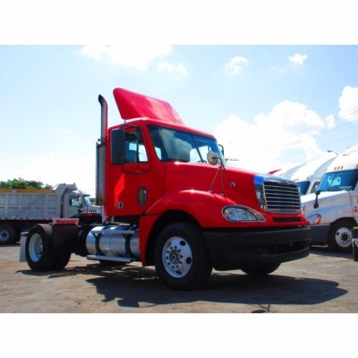 2007 Freightliner Columbia Cl12064st  Cab Chassis