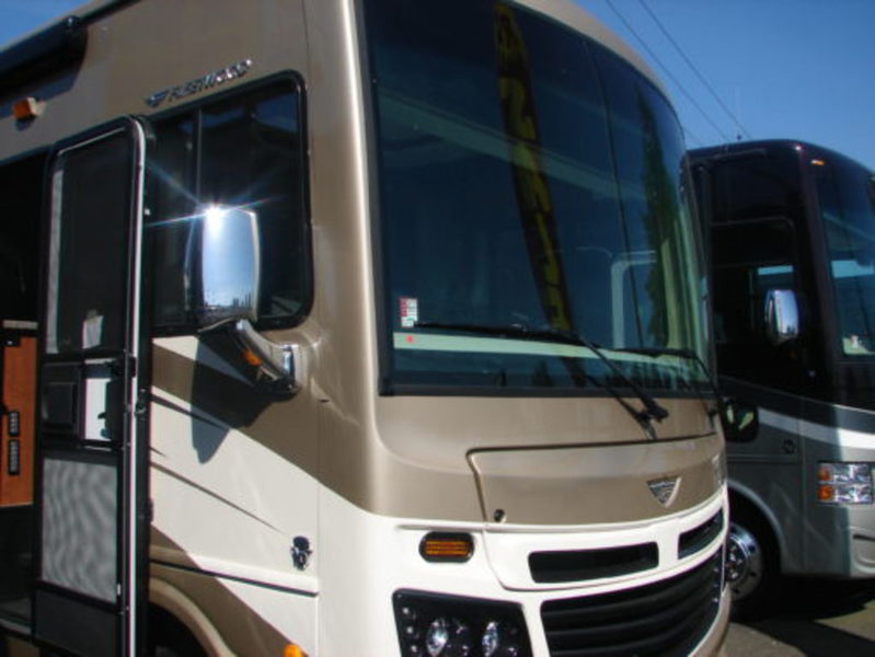 2017 Fleetwood Bounder 33C