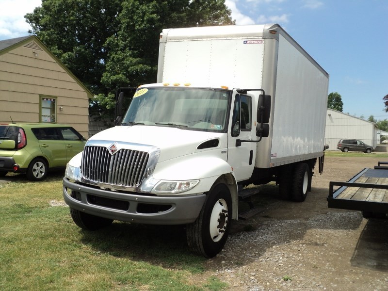 2011 International Durastar 4300  Box Truck - Straight Truck