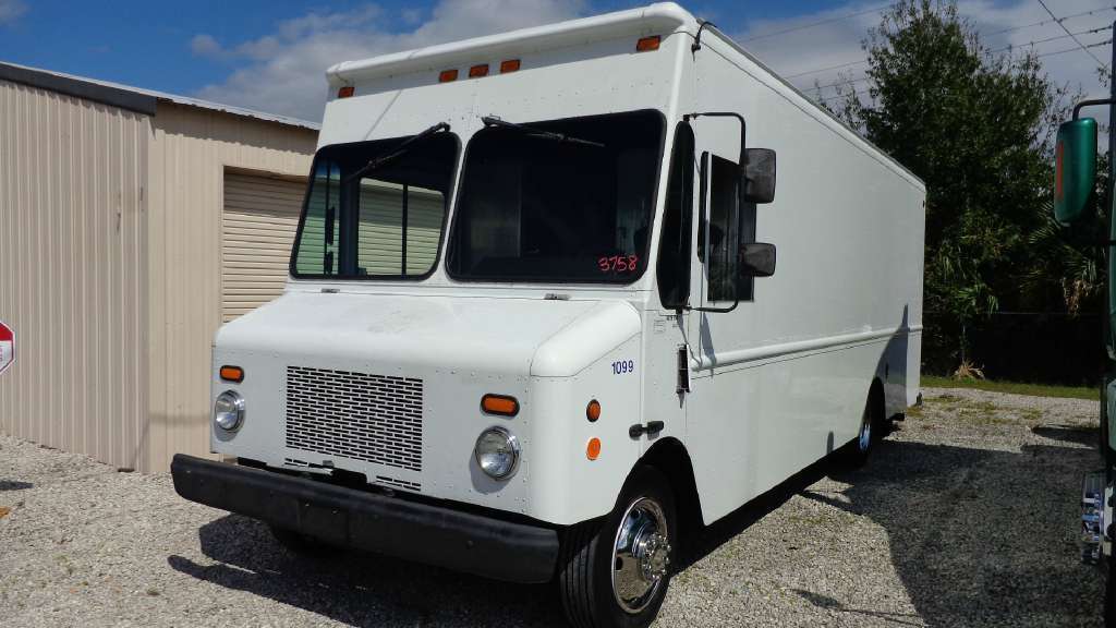 2006 Workhorse P42 18' Stepvan  Stepvan