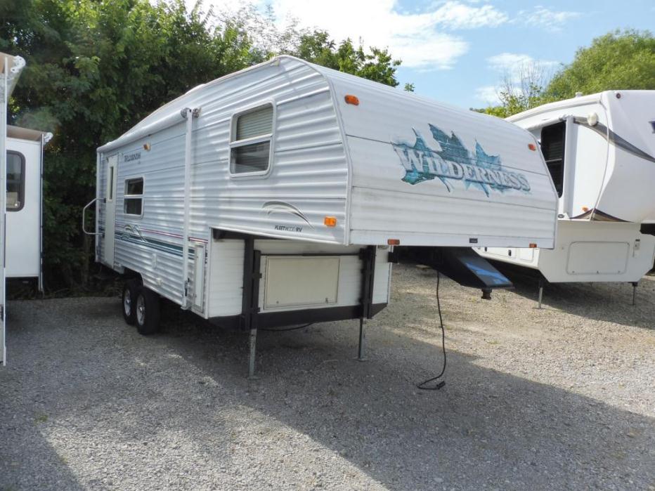 2000 Fleetwood Wilderness 25RKS