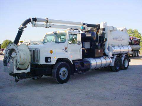 1999 Vactor 2110 Combination Sewer Cleaner - Pd  Tanker Trailer