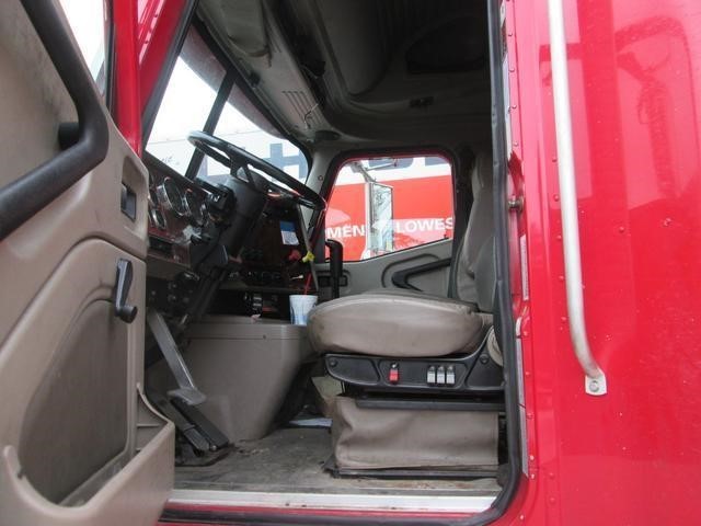 2007 International 9400i  Conventional - Sleeper Truck